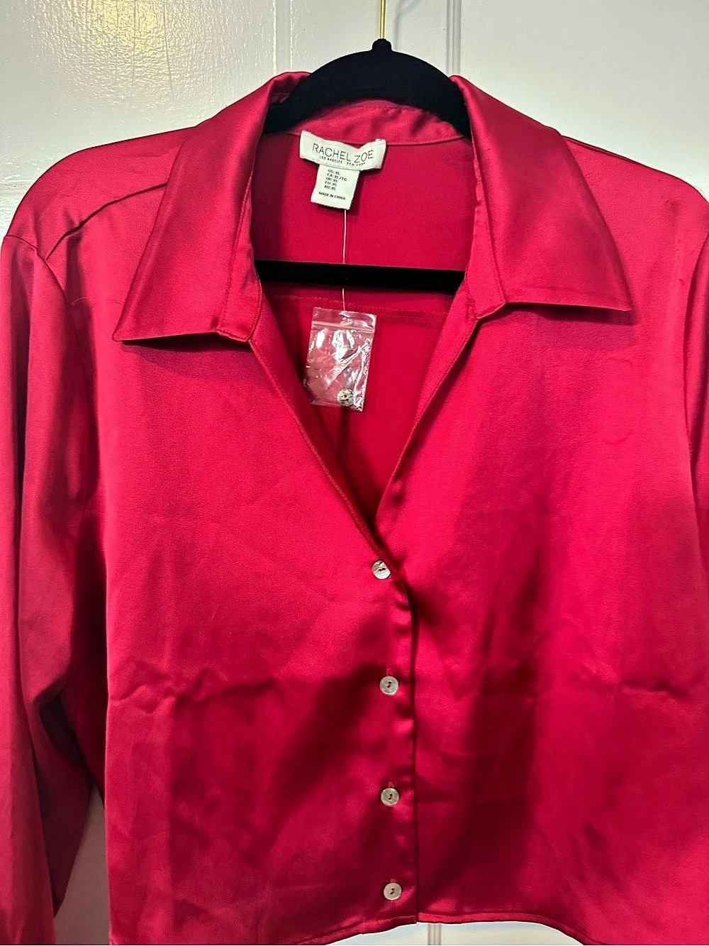 In for the Holidays! Rachel Zoe Red Cropped Button-Up Shirt Size XL - Picture 4 of 5